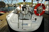 Cockpit of the Jeanneau 32, self charter sailing Whitsundays holiday.