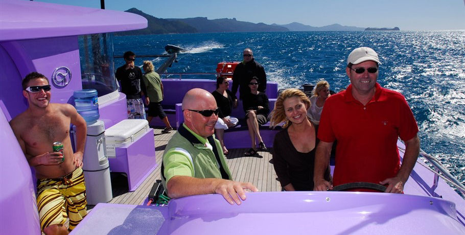 Guests Sailing the Whitsundays onboard the Camira