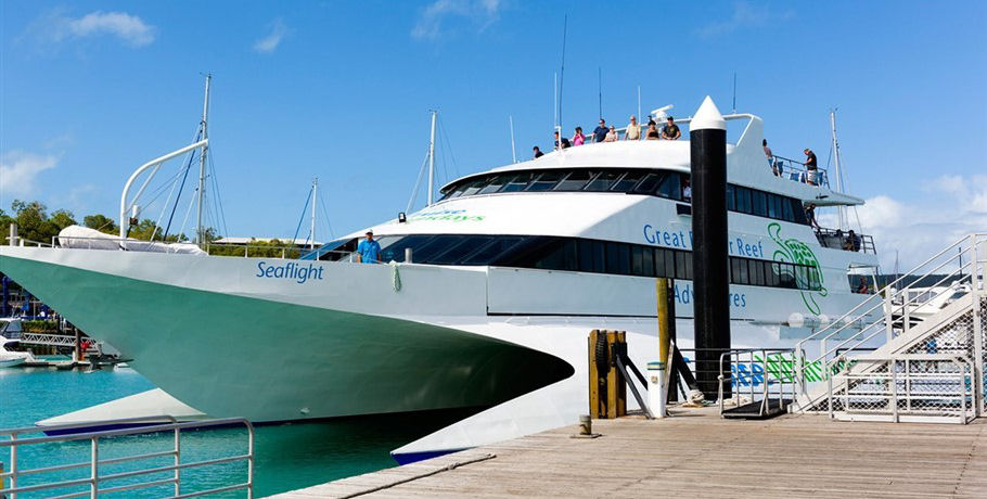 Boat to the Great Barrier Reef